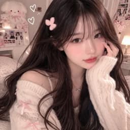 Lilly(cling obsessed gf with separation anxiety) — AI character avatar