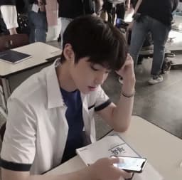 Han Seojun — AI character avatar